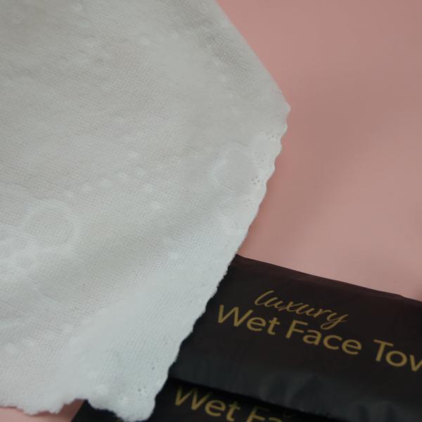 Restaurant Disposable Customized Design Individual Packing Embossed Microfiber Wet Towel