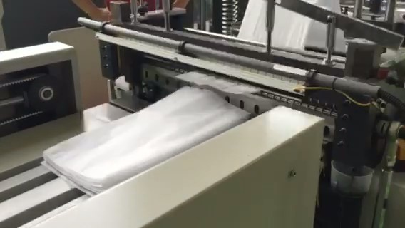 D Cut Non Woven Bag Machine 120pcs/ Min 15kw Shopping Bag Making Machine