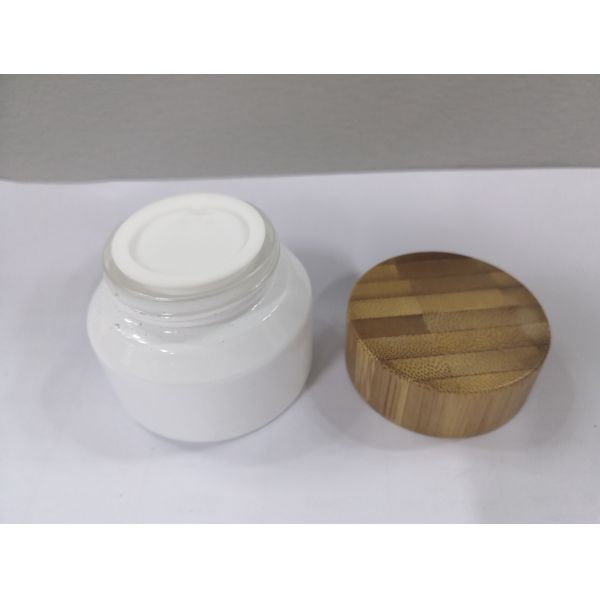 White Glass Cosmetic Jar With Wooden Cap / Lids Cosmetic Pots Cream Bottles OEM