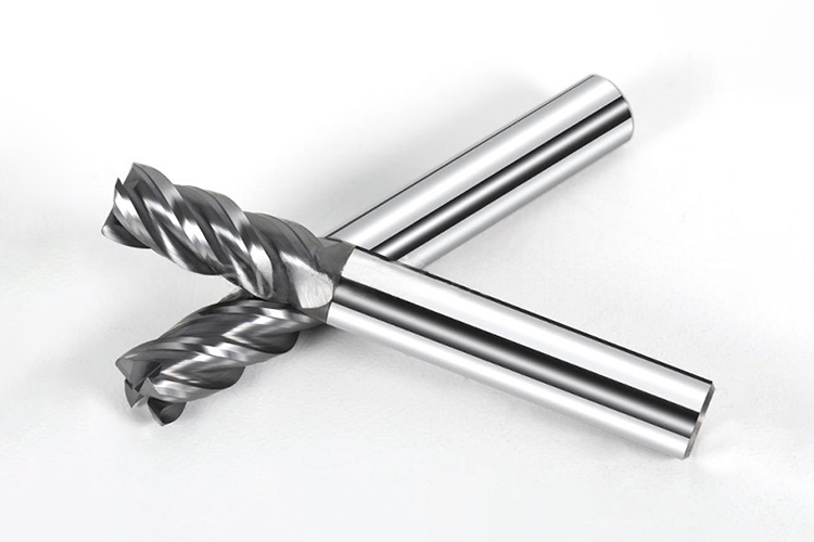 70HRC 4-Flute Bull Nose Tungsten Carbide End Mill with 35 Degree Helix Angle and Balzers Coating for Stainless Steel and Titanium Alloy