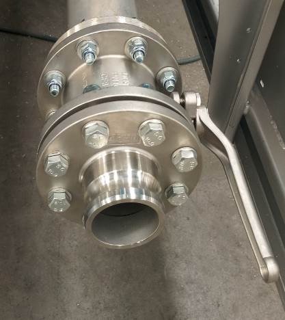 CIMC New Stainless Steel Fuel Tanker Truck Manual Transmission Diesel Engine 6x4 Drive Wheel for Oil and Water Storage