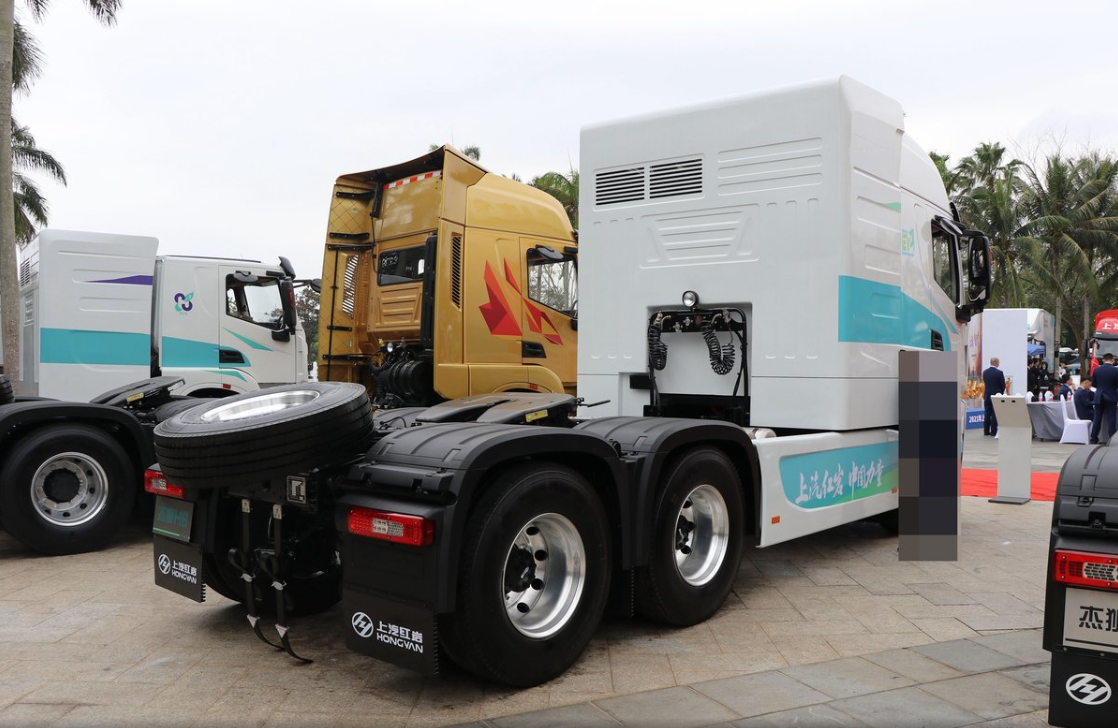 251 350hp Electric Heavy Truck Sale 2023 Saic Hongyan Truck Tractor Electric Tractor 6*4 Energy Directly