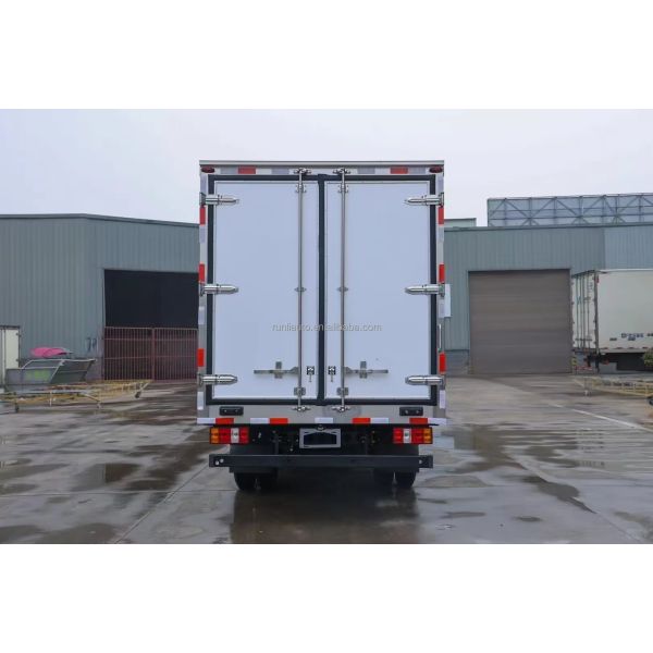 JMC 4X2 Refrigerated Truck Freezer Truck Refrigerator Truck