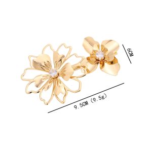 China Fashionable Flower Metal Hair Clip with Various Sizes wholesale