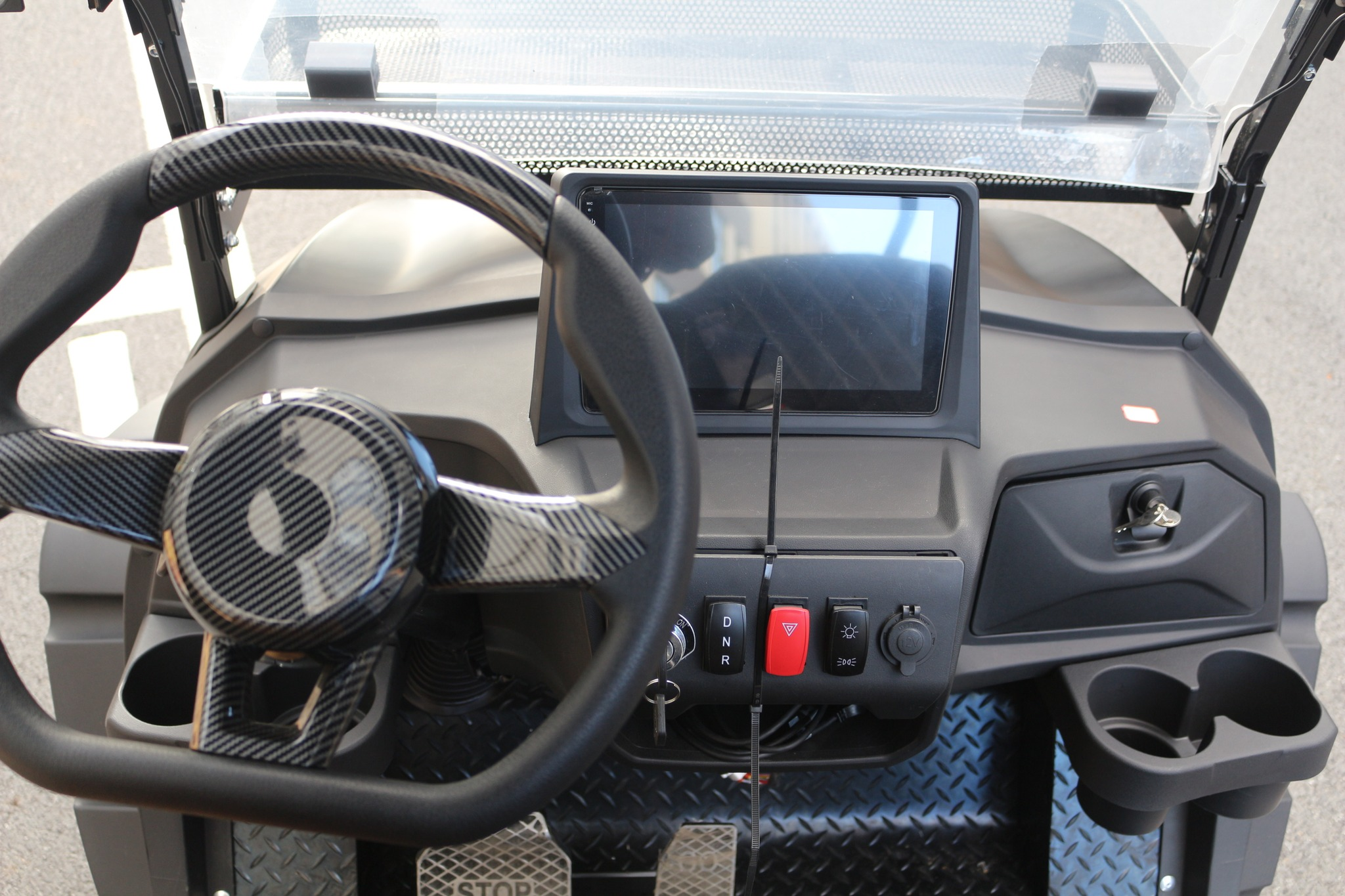 2-Seater Off-Road Cargo Truck With Strong Load-Bearing Capacity Tippable Bucket Customizable Color LOGO OEM ODM