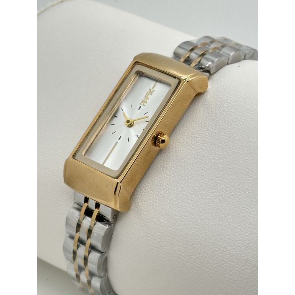 Waterproof Coaches Ladies Quartz Wristwatch With Hook Buckle Leather Band