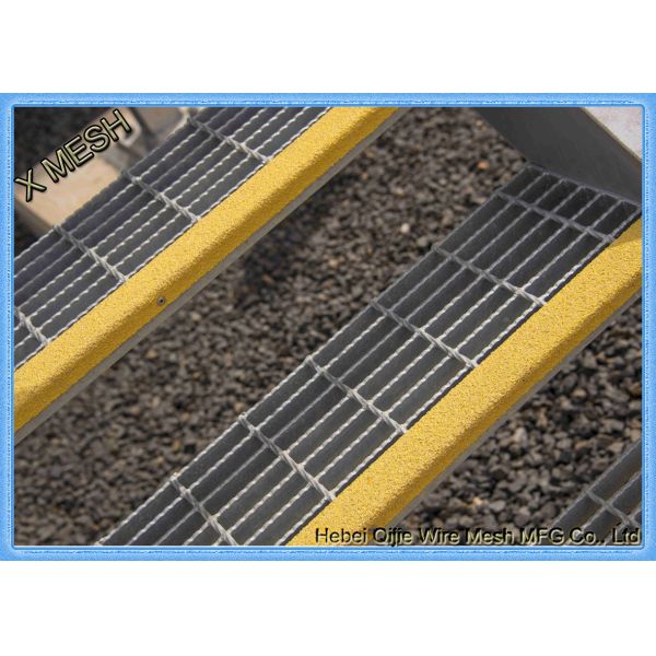 Serrated Welded Steel Bar Galvanized Grating Step For Floor Application