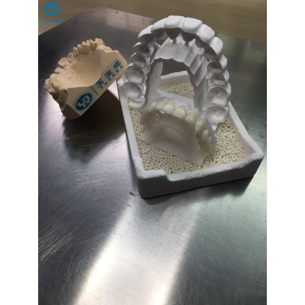 43% Pre Sintered Dental Zirconia Blank For Dental Cad Cam Solution