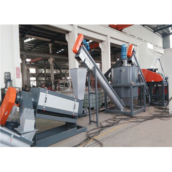 1000KG / H Capacity PET Recycling Line With Hot Washing Tanks Automatic Operate
