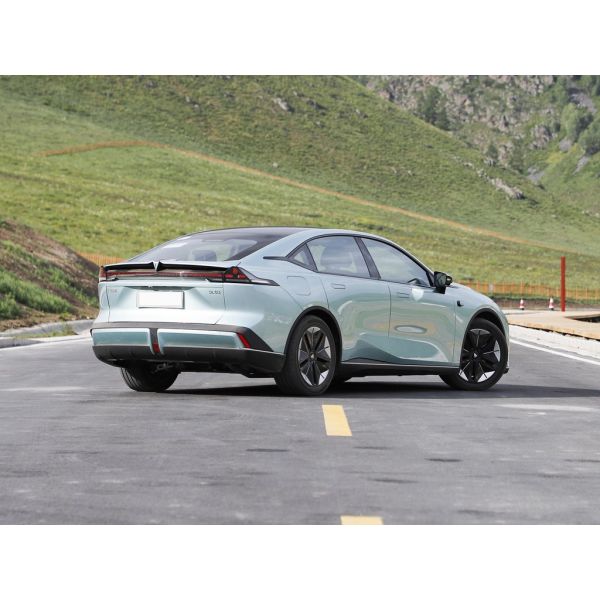 High Speed Sedan Electric Car 5 Seater Electric Car Changan Blue Sl03 170km/h