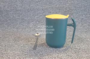 China Personalized classic green red stainless steel coffee mug high quality custom detachable milk cup with spoon wholesale