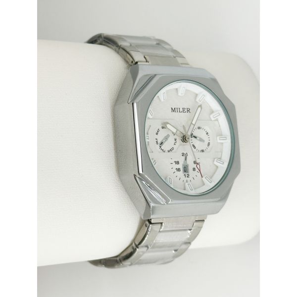 Wholesale Watch Men′s Scale Three Eyes Six Hands Waterproof Quartz Watch