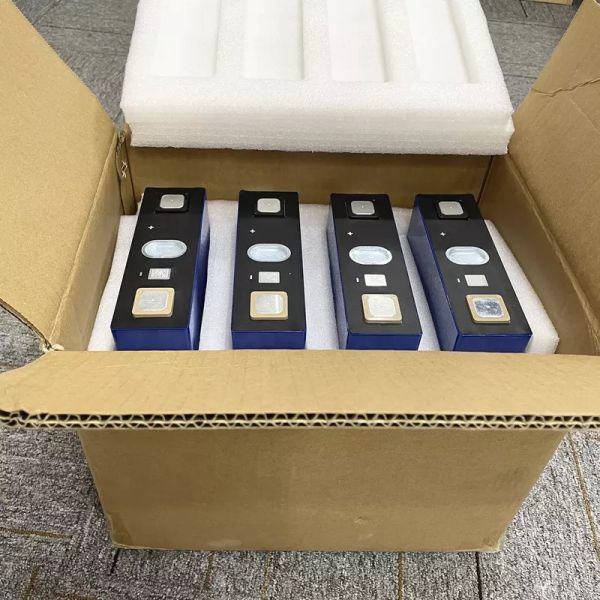 Lithium Ion Rechargeable Deep Cycle Battery 280AH Lifepo4 Cell Battery Pack