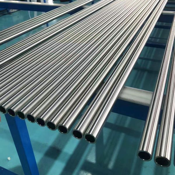 DIN Round Stainless Steel Seamless Pipe For Photovoltaic Semiconductor Laboratory Special Gases