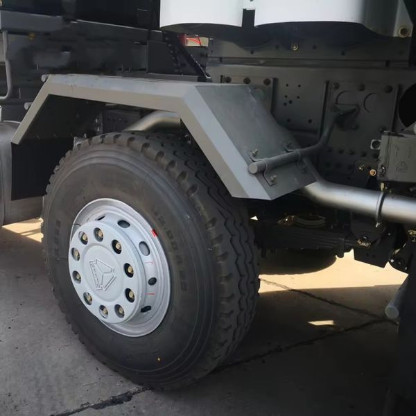 Left Steering Sinotruk Howo 6x4 Dump Truck Used 375hp 10 Wheels 20CBM Tipper Trucks