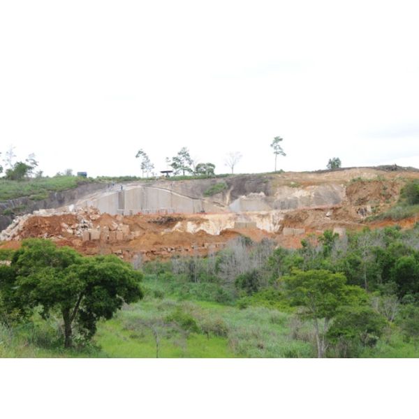 Solid Surfac Large Granite Countertops Tiles , Honed Indoor Granite Hearth Slabs