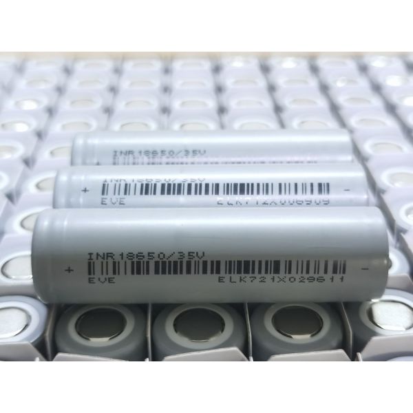 EVE 18650 Lithium Ion 3.7 V Battery 3500mah 3C Discharge Rate 5C Peak Current