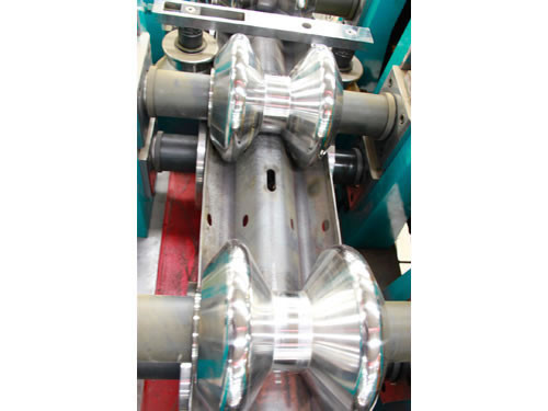 Omron Encoder 20-25m/min Guard Rail Forming Machine