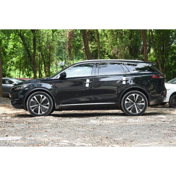 2023 BYD Tang EV SUV 600km Range 4WD Left Drive Long Distance Travel for Adults