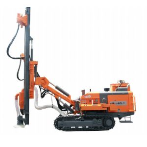 China Red Borehole Drilling Machine 3500-5000N Water Well Drilling Rigs wholesale