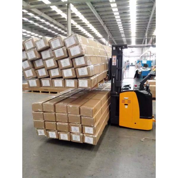 1550mm Fork Battery Powered Pallet Truck For Food & Beverage Factory