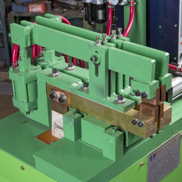 YXM-50 Self-motion Air Pressure Butt Welding Machine Automatic Pneumatic Spot Welder