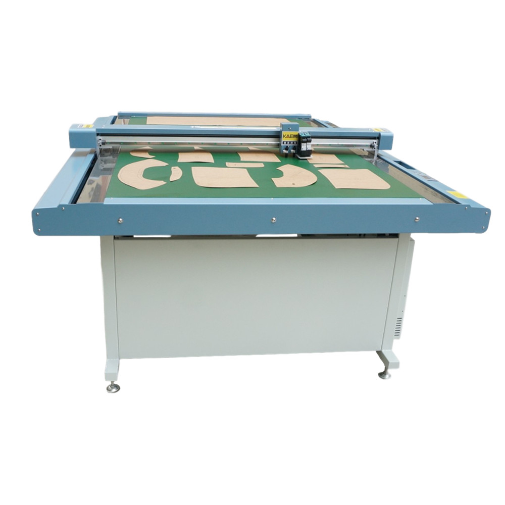 Garment Cutter with Print Dimension 1500*1000mm and Cutting Machine Size 1900