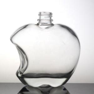 China Clear Apple Shaped Juice Bottle 500ml High Flint Glass Bottle with Plastic Cap wholesale