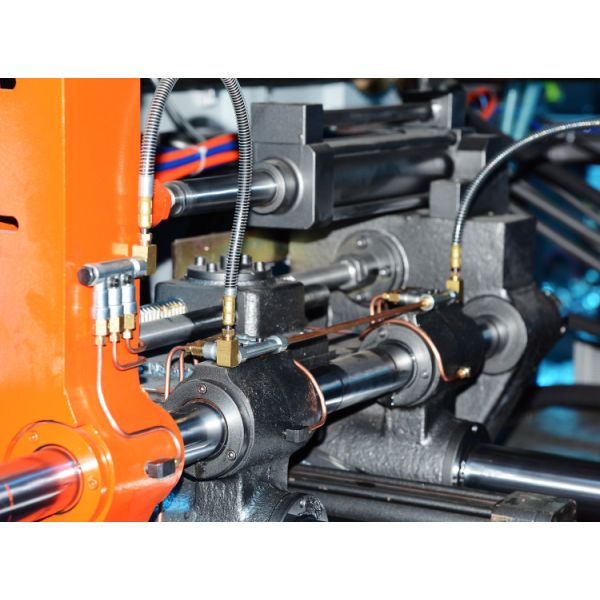 5L Lubricant Container HDPE Blow Moulding Machine MP80D With CE Standard