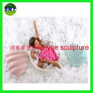 China artificial statue daily commodity 3D model life size statue in garden/ plaza/ shopping mall/photographer on sale