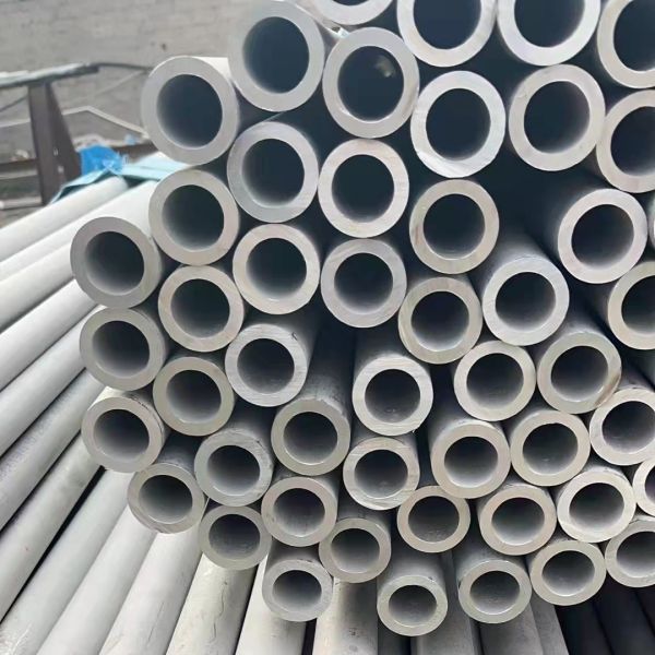 1/4 Inch-20 Inch Stainless Steel Seamless Pipe DIN 1.4301