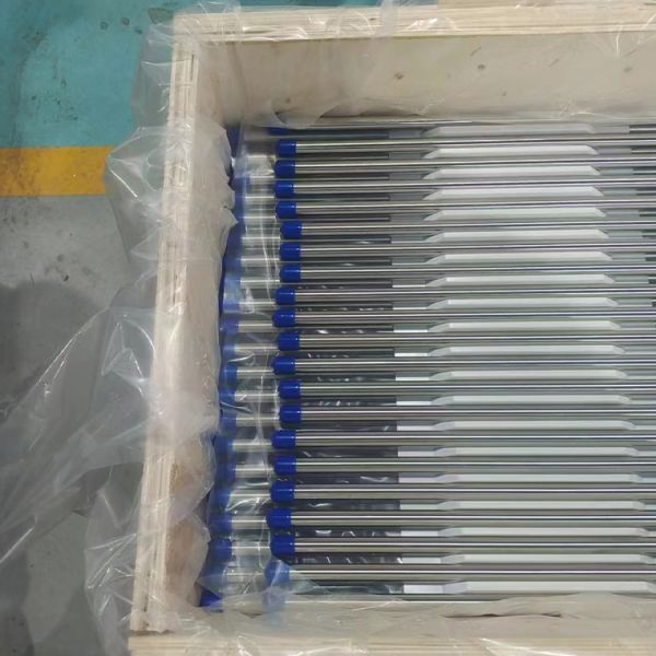 DIN Round Stainless Steel Seamless Pipe For Photovoltaic Semiconductor Laboratory Special Gases