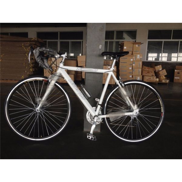Shimano Derailleur 700C Aluminium Road Bike with Tsunami Frame and 160kg Load Capacity