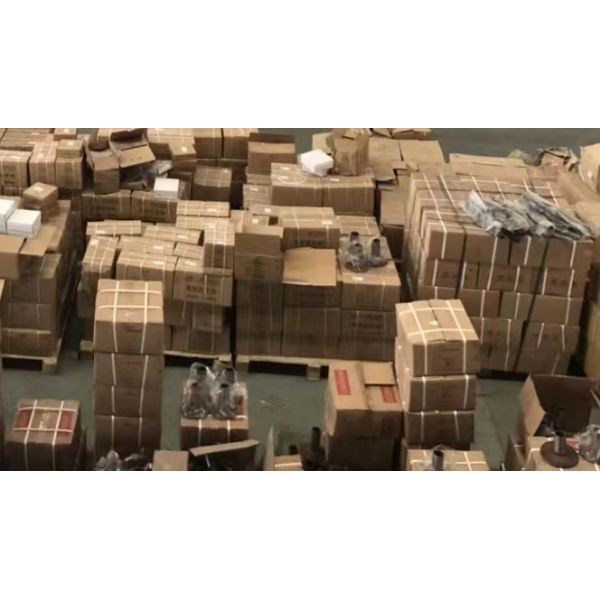 ZF8089 HOWO Schachmann8098957111 8098957130 Power Steering Gearbox 2005- of Alloy Iron